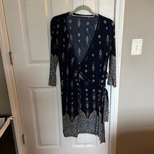 Navy blue patterned dress. Great condition
